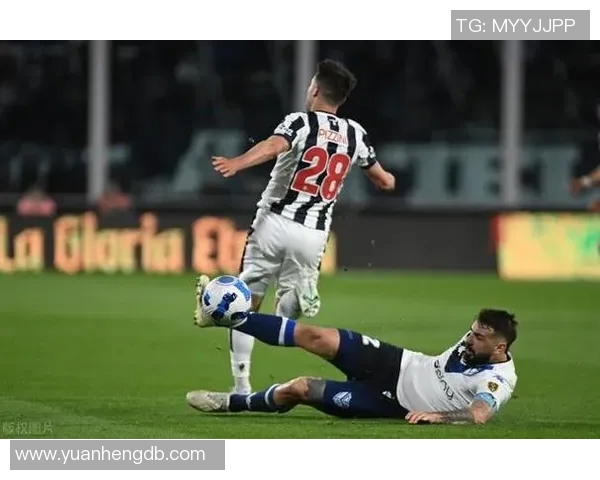 国民竟技与图库曼的激烈对决揭示了足球战术与团队精神的较量